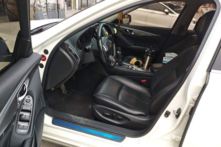 Used Infiniti Q50L 2018 2.0T Enjoyment Version China V Standard Driver Seat