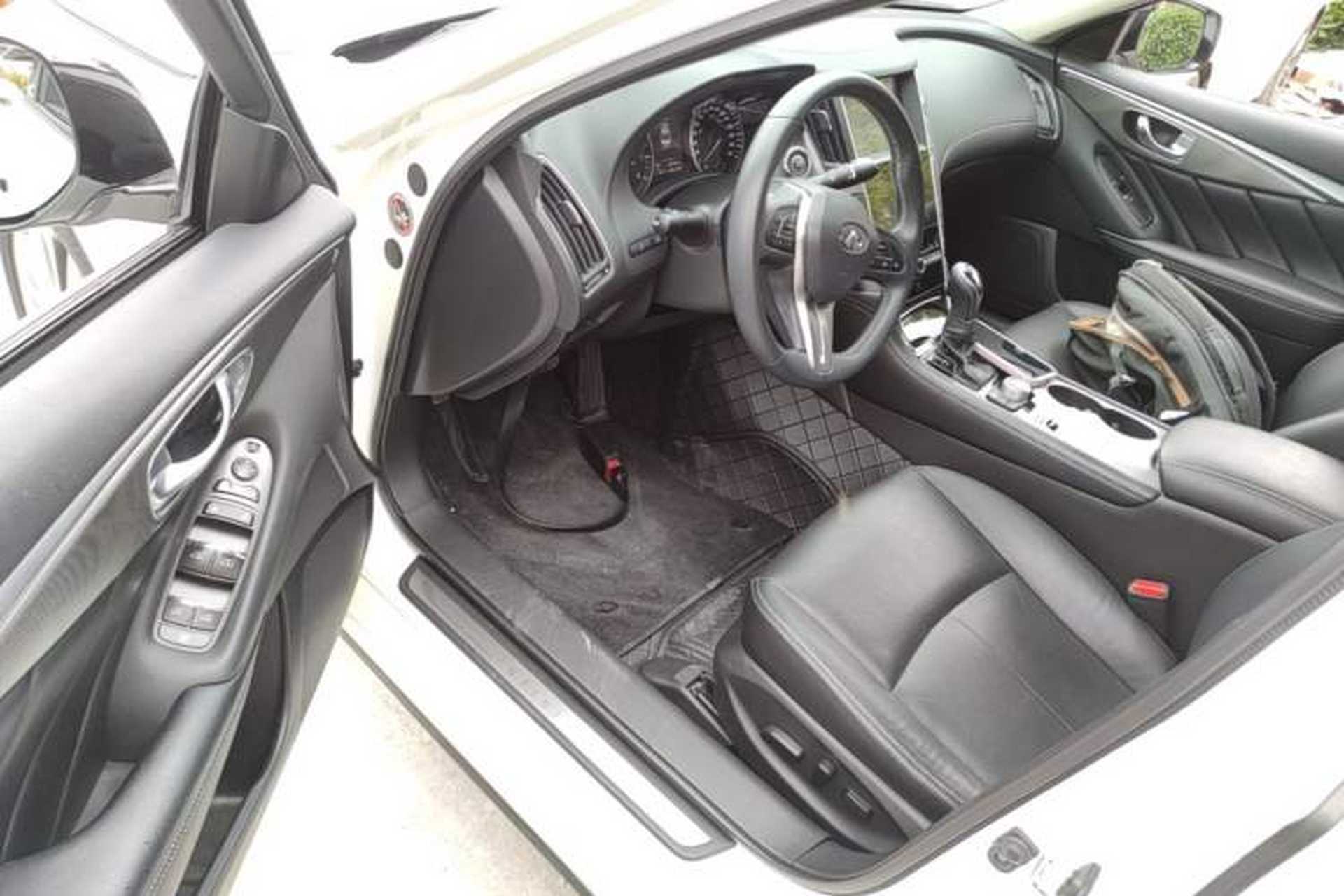 Used Infiniti Q50L 2018 2.0T Enjoyment Version China VI Standard Driver Seat