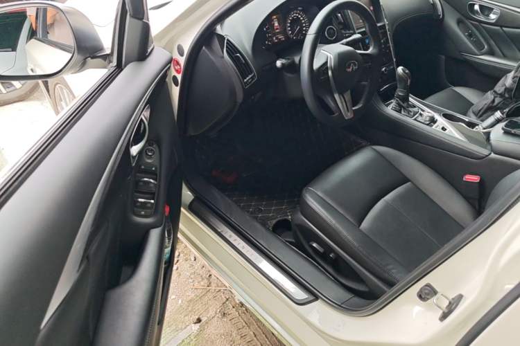 Used Infiniti Q50L 2018 2.0T Comfort Edition China VI Standard Driver Seat