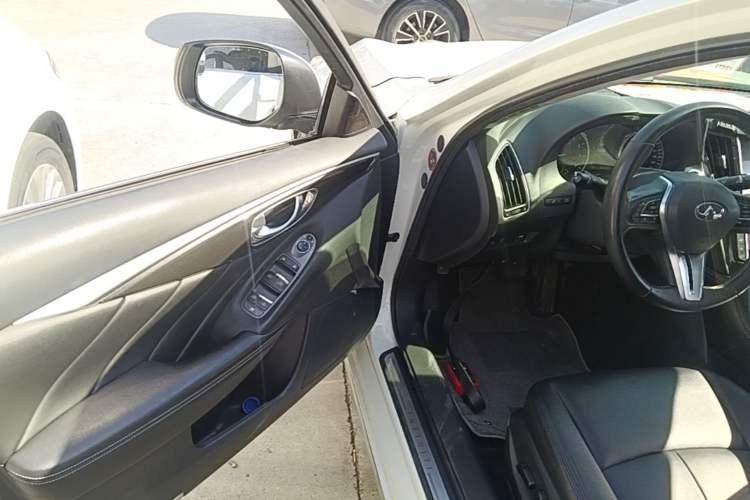 Used Infiniti Q50L 2018 2.0T Comfort Edition China V Standard Driver Seat