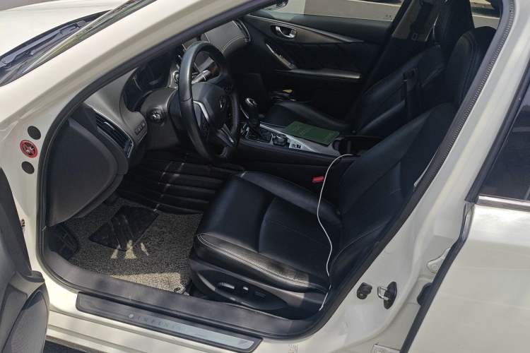 Used Infiniti Q50L 2018 2.0T Enjoyment Version China V Standard Driver Seat