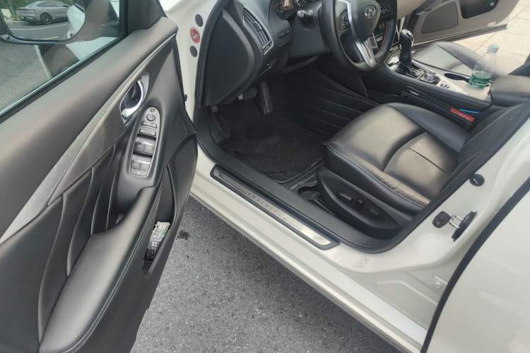 Used Infiniti Q50L 2018 2.0T Enjoyment Version China V Standard Driver Seat