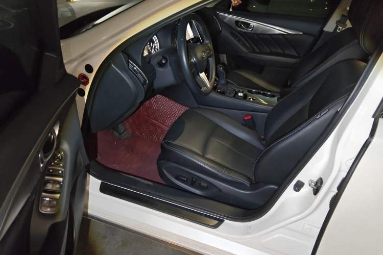 Used Infiniti Q50L 2018 2.0T Enjoyment Version China VI Standard Driver Seat