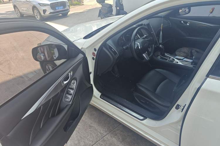 Used Infiniti Q50L 2018 2.0T Enjoyment Version China VI Standard Driver Seat