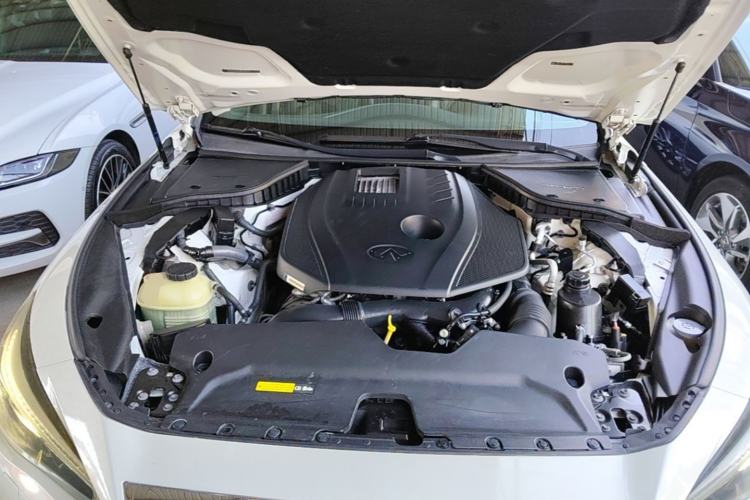 Used Infiniti Q50L 2018 2.0T Enjoyment Edition China V standard Engine Bay