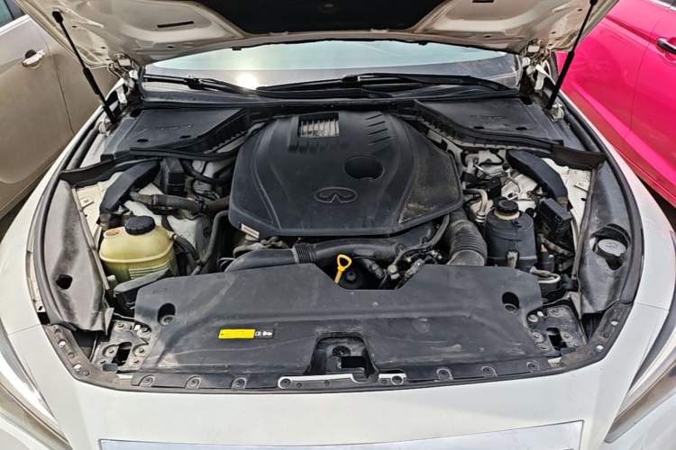 Used Infiniti Q50L 2018 2.0T Comfort Edition China V Standard Engine Bay