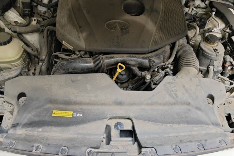 Used Infiniti Q50L 2018 2.0T Enjoyment Version China V Standard Engine Bay
