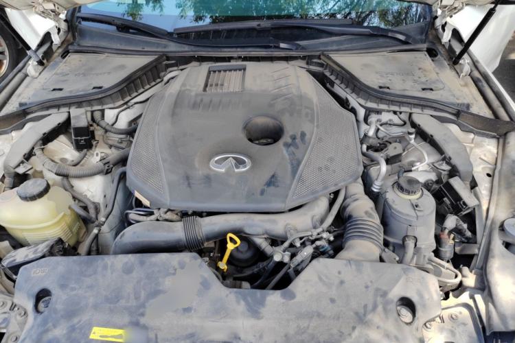 Used Infiniti Q50L 2018 2.0T Enjoyment Edition China V standard Engine Bay