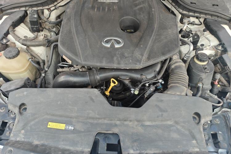 Used Infiniti Q50L 2018 2.0T Enjoyment Version China V Standard Engine Bay