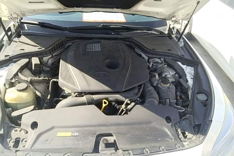 Used Infiniti Q50L 2018 2.0T Comfort Edition China V Standard Engine Bay