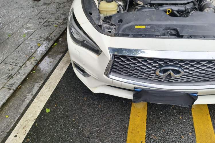 Used Infiniti Q50L 2018 2.0T Enjoyment Version China VI Standard Engine Bay Right