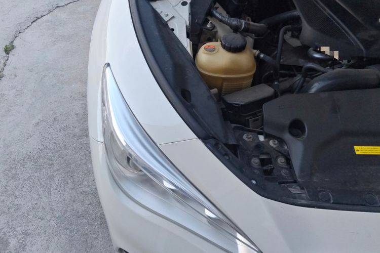 Used Infiniti Q50L 2018 2.0T Comfort Edition China VI Standard Engine Bay Right