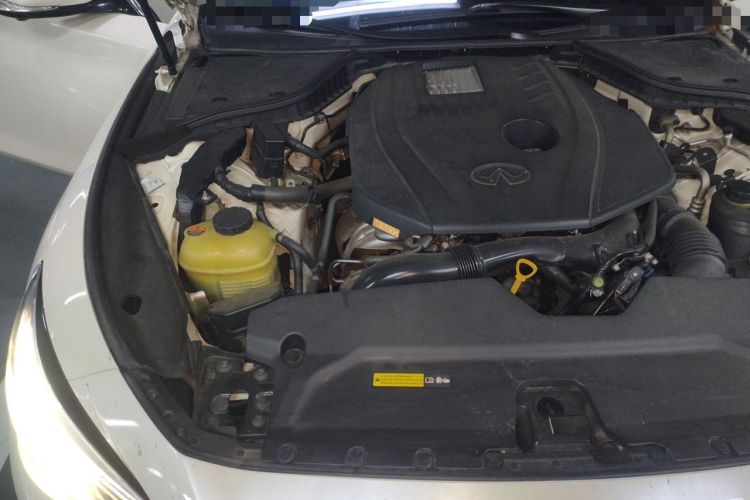 Used Infiniti Q50L 2018 2.0T Enjoyment Edition China V standard Engine Bay Right