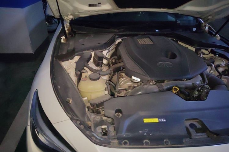 Used Infiniti Q50L 2018 2.0T Elite Sport Version China VI Standard Engine Bay Right