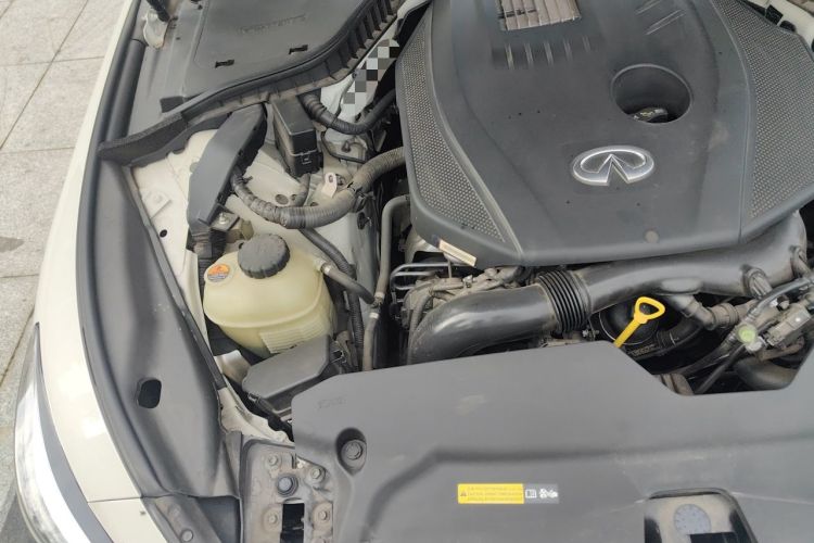Used Infiniti Q50L 2018 2.0T Enjoyment Version China V Standard Engine Bay Right
