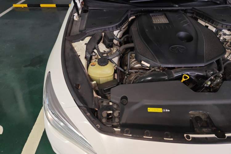 Used Infiniti Q50L 2018 2.0T Comfort Edition China V Standard Engine Bay Right