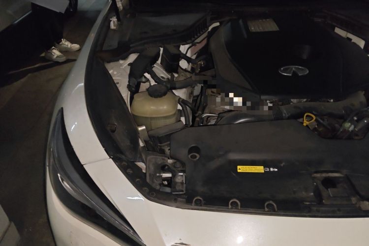 Used Infiniti Q50L 2018 2.0T Enjoyment Version China VI Standard Engine Bay Right