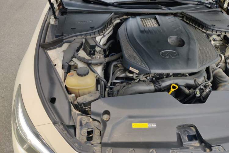 Used Infiniti Q50L 2018 2.0T Enjoyment Version China V Standard Engine Bay Right