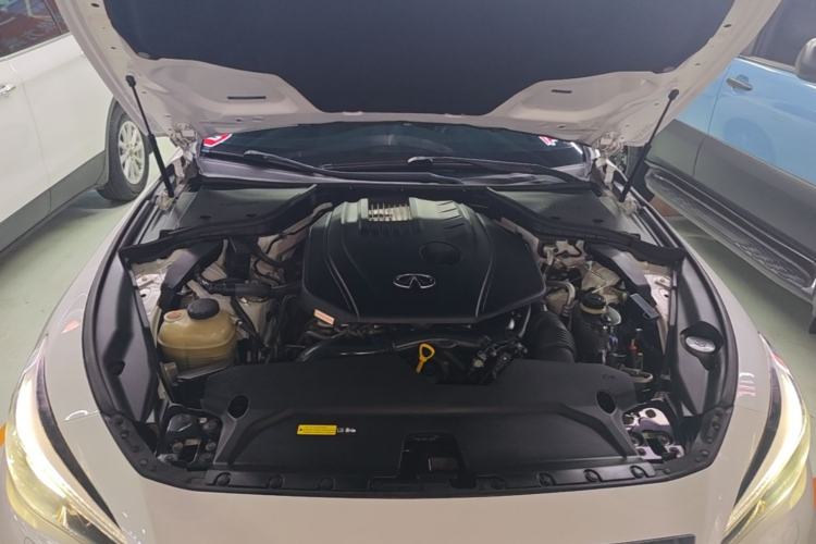 Used Infiniti Q50L 2018 2.0T Enjoyment Version China V Standard Engine Bay