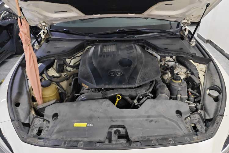 Used Infiniti Q50L 2018 2.0T Enjoyment Version China V Standard Engine Bay