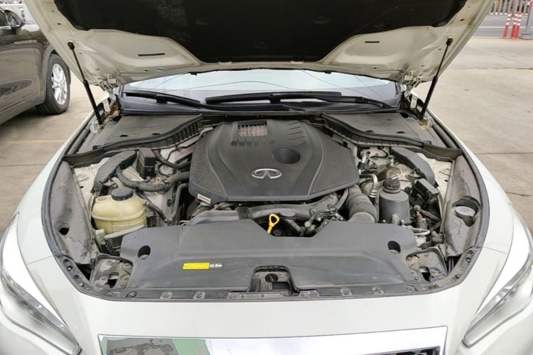 Used Infiniti Q50L 2018 2.0T Comfort Edition China V Standard Engine Bay