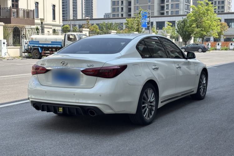 Used Infiniti Q50L 2018 2.0T Enjoyment Version China VI Standard Exterior 1