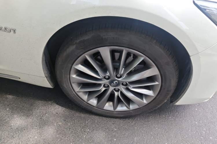 Used Infiniti Q50L 2018 2.0T Enjoyment Version China VI Standard Exterior 1