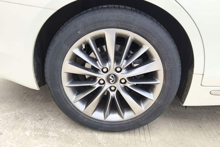 Used Infiniti Q50L 2018 2.0T Enjoyment Version China VI Standard Exterior 2