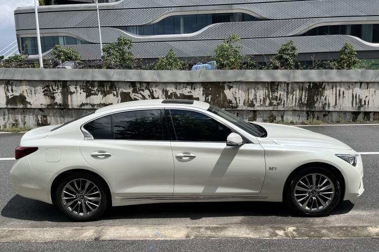 Used Infiniti Q50L 2018 2.0T Enjoyment Version China VI Standard Exterior 3