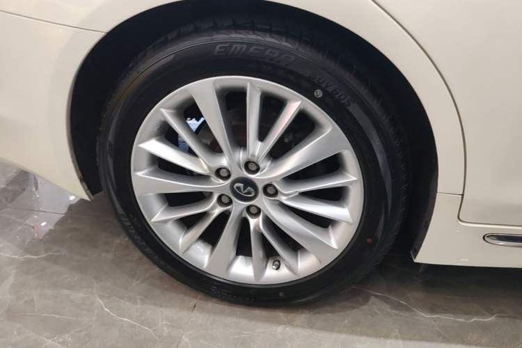 Used Infiniti Q50L 2018 2.0T Enjoyment Version China VI Standard Exterior 5