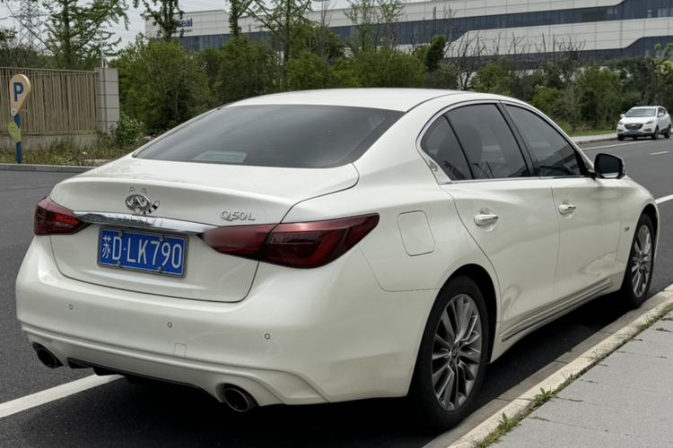 Used Infiniti Q50L 2018 2.0T Enjoyment Version China VI Standard Exterior 5