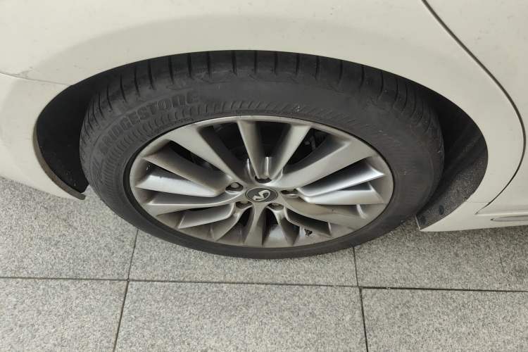 Used Infiniti Q50L 2018 2.0T Enjoyment Version China VI Standard Exterior 8