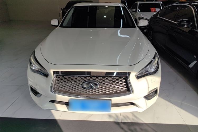 Used Infiniti Q50L 2018 2.0T Enjoyment Version China VI Standard Front