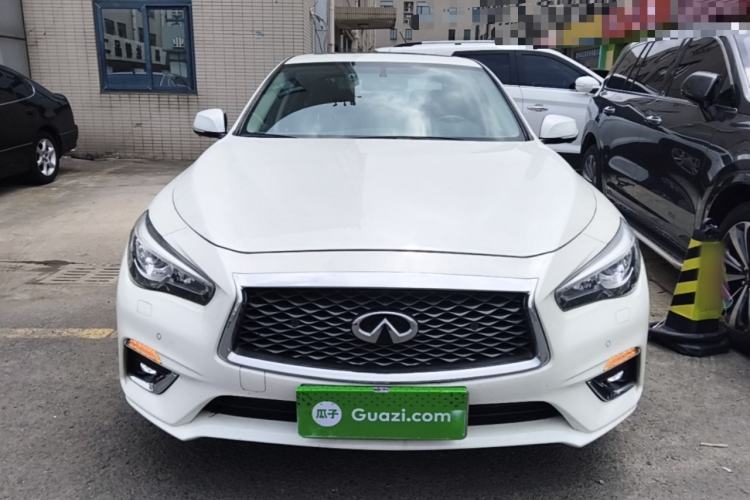 Used Infiniti Q50L 2018 2.0T Enjoyment Version China VI Standard Front