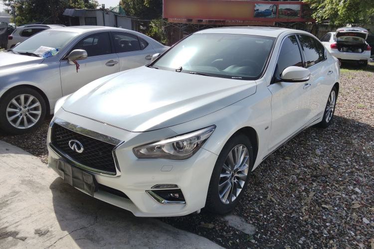 Used Infiniti Q50L 2018 2.0T Enjoyment Version China VI Standard Front Left 45 Deg