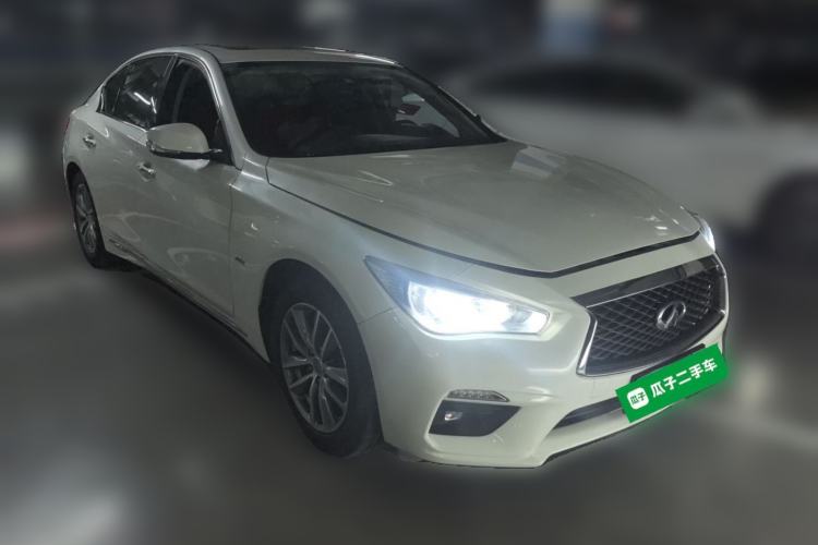 Used Infiniti Q50L 2018 2.0T Comfort Edition China VI Standard Front Right 45 Deg