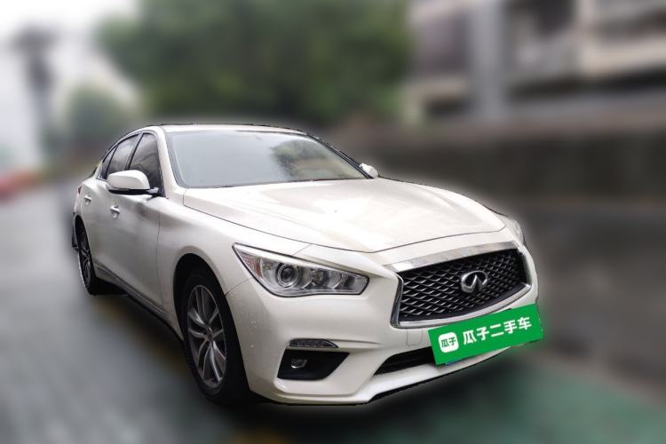 Used Infiniti Q50L 2018 2.0T Comfort Edition China VI Standard Front Right 45 Deg