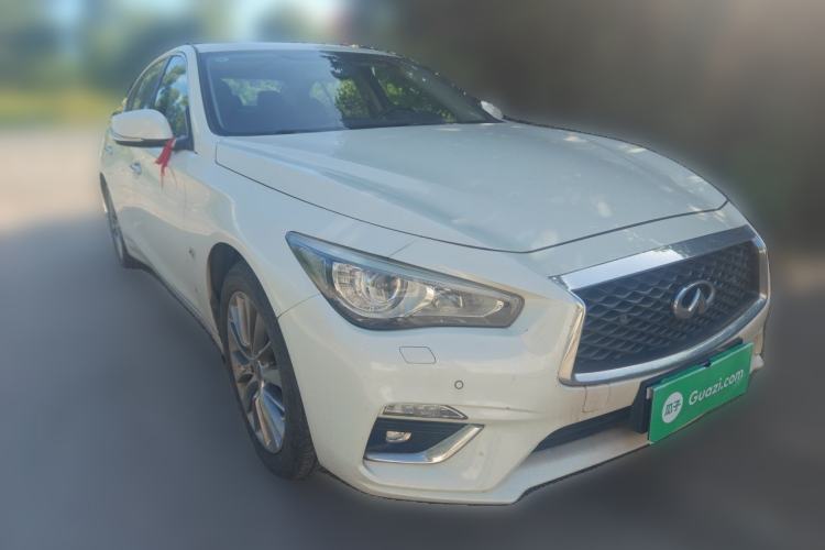 Used Infiniti Q50L 2018 2.0T Enjoyment Version China VI Standard Front Right 45 Deg