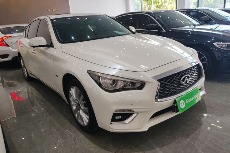Used Infiniti Q50L 2018 2.0T Enjoyment Version China VI Standard Front Right 45 Deg
