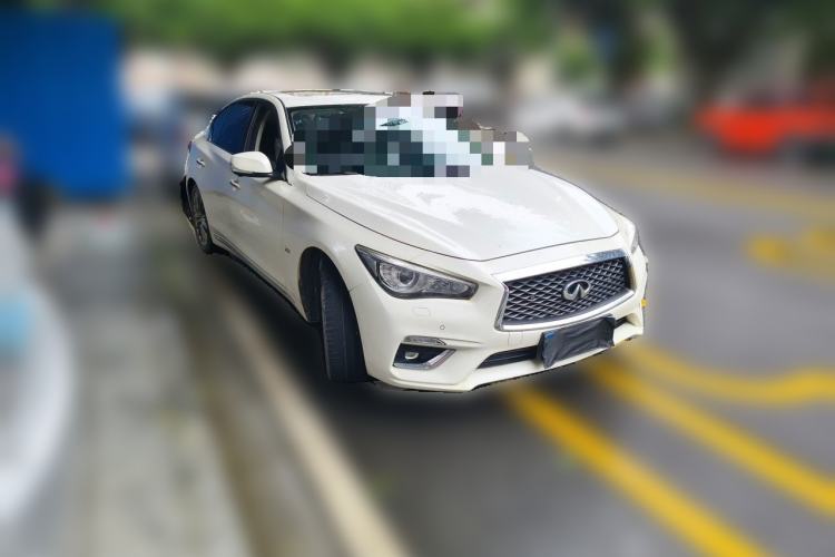 Used Infiniti Q50L 2018 2.0T Enjoyment Version China VI Standard Front Right 45 Deg