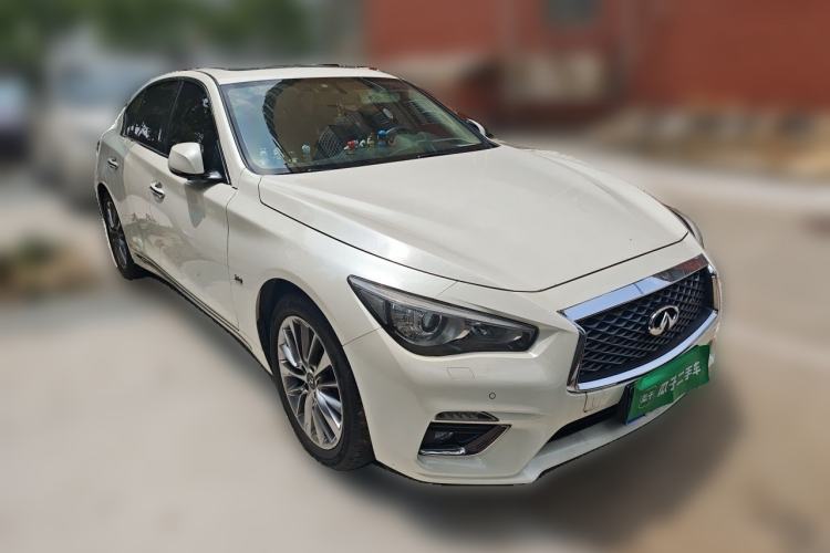 Used Infiniti Q50L 2018 2.0T Enjoyment Version China V Standard Front Right 45 Deg