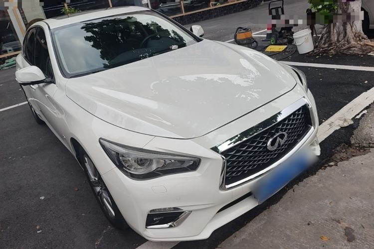 Used Infiniti Q50L 2018 2.0T Enjoyment Version China VI Standard Front Right 45 Deg
