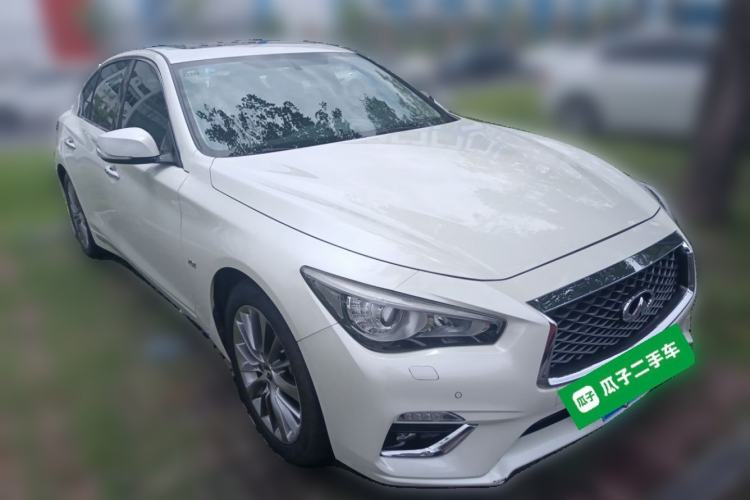 Used Infiniti Q50L 2018 2.0T Enjoyment Version China VI Standard Front Right 45 Deg