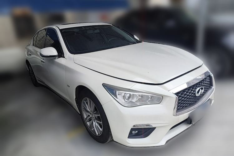 Used Infiniti Q50L 2018 2.0T Comfort Edition China VI Standard Front Right 45 Deg