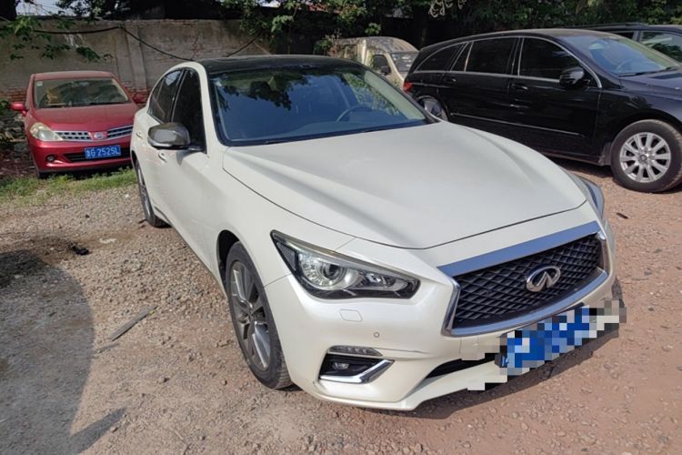Used Infiniti Q50L 2018 2.0T Enjoyment Edition China V standard Front Right 45 Deg