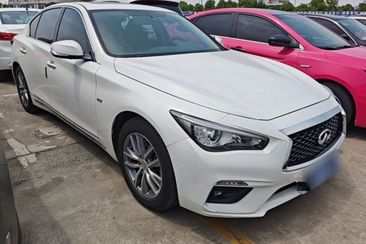 Used Infiniti Q50L 2018 2.0T Comfort Edition China V Standard Front Right 45 Deg