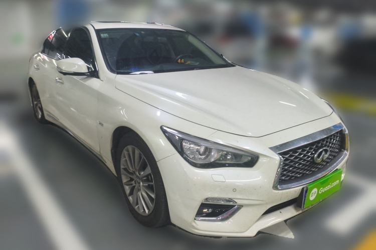 Used Infiniti Q50L 2018 2.0T Enjoyment Edition China V standard Front Right 45 Deg