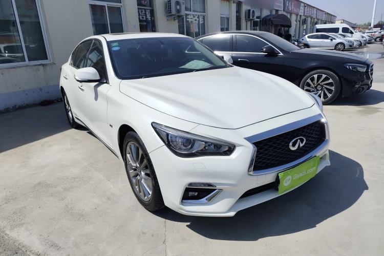 Used Infiniti Q50L 2018 2.0T Enjoyment Version China VI Standard Front Right 45 Deg
