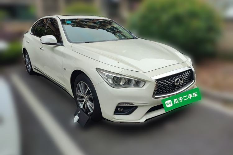 Used Infiniti Q50L 2018 2.0T Comfort Edition China VI Standard Front Right 45 Deg
