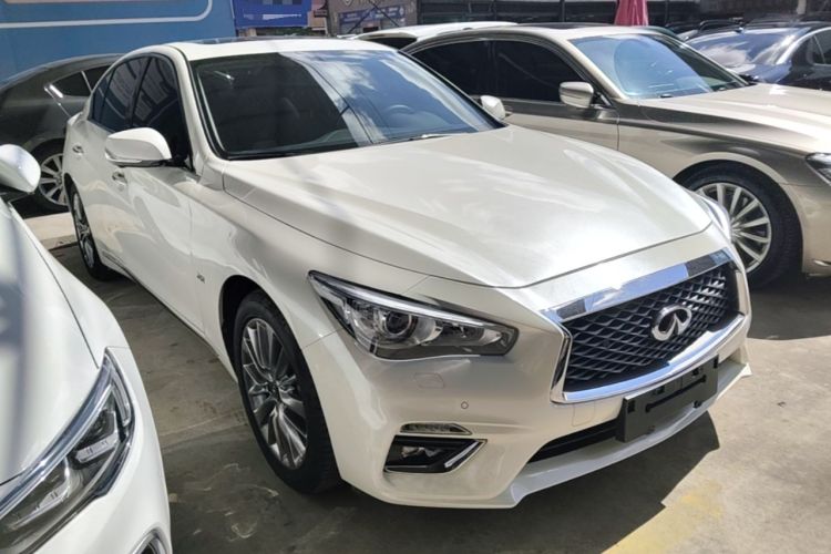 Used Infiniti Q50L 2018 2.0T Enjoyment Version China VI Standard Front Right 45 Deg